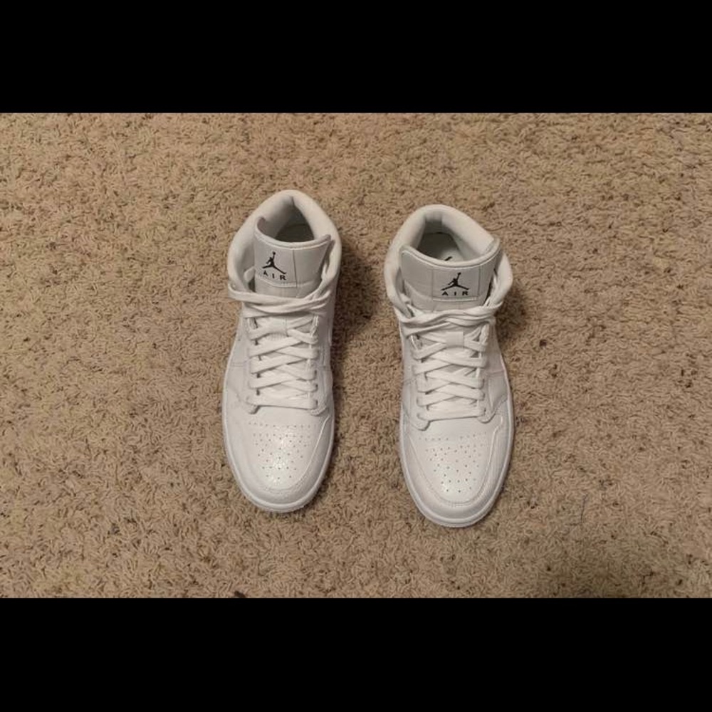wmns air jordan 1s white snakeskin